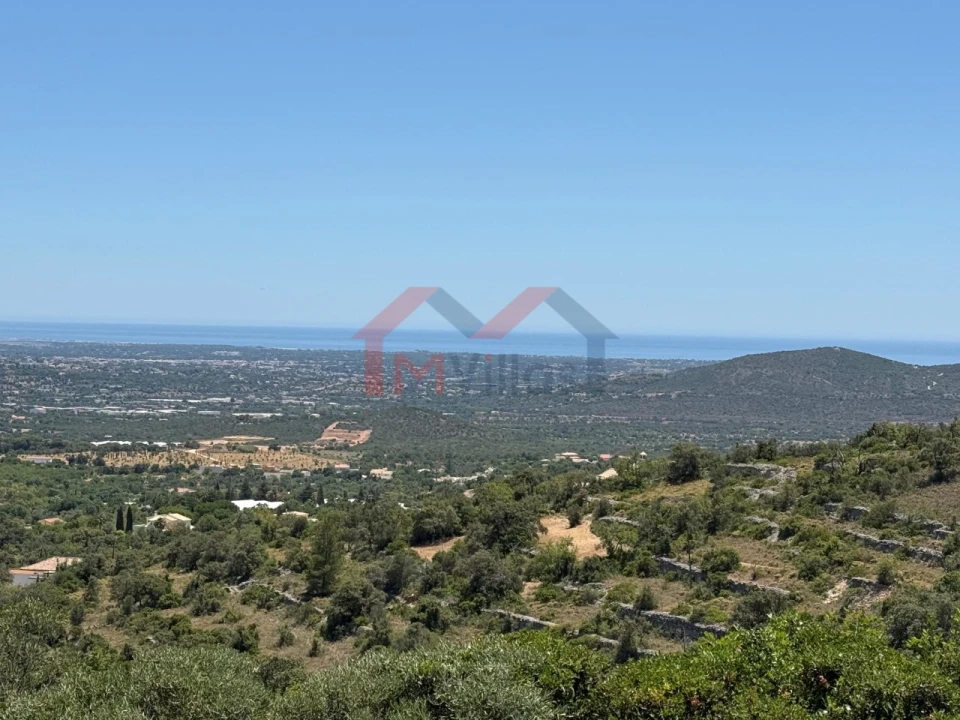 Moradia T3 para Venda em Loule (São Sebastião) Foto 1