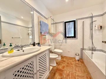 Moradia T3 para Venda em Loule (São Sebastião)