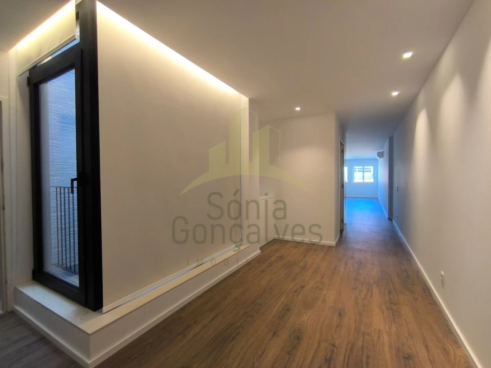 Apartamento T2 para Arrendamento em Santa Maria Maior e Monserrate e Meadela Foto 7