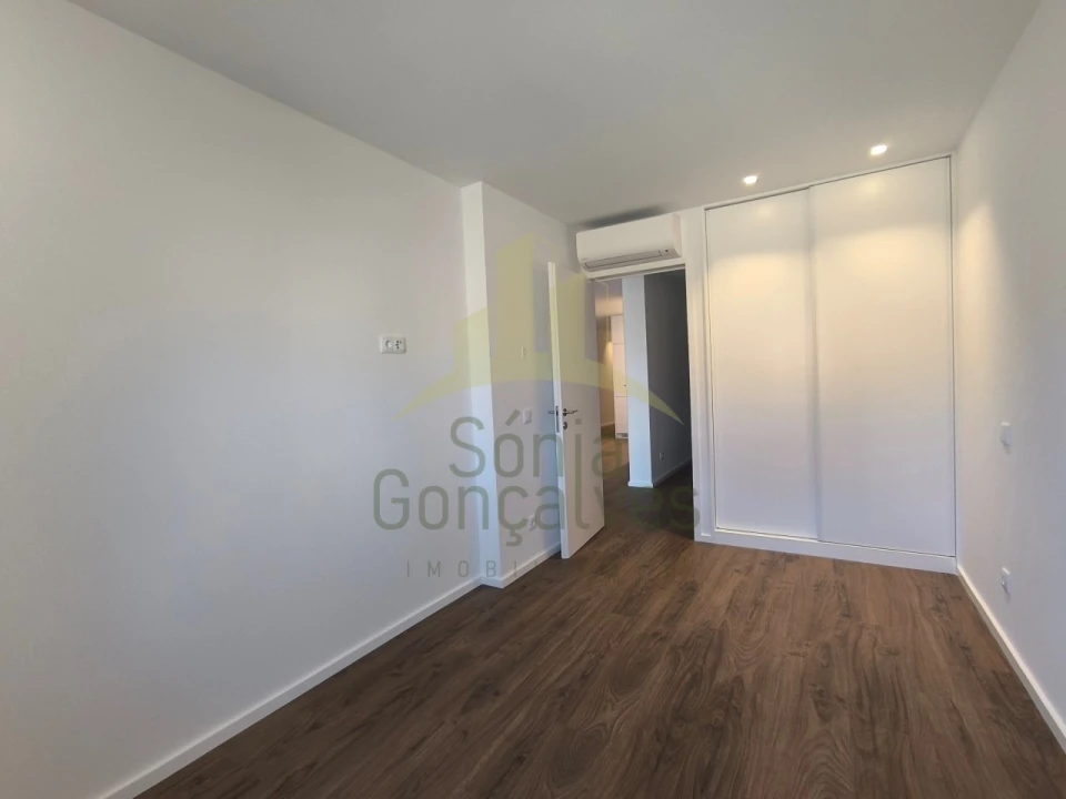 Apartamento T2 para Arrendamento em Santa Maria Maior e Monserrate e Meadela Foto 10