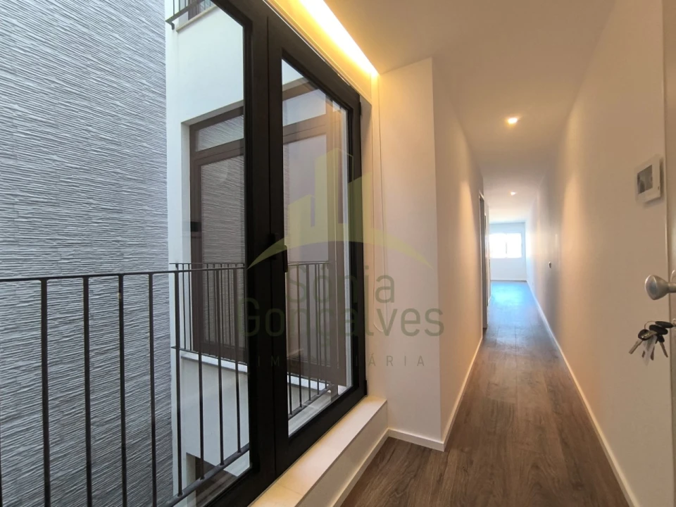 Apartamento T1 para Arrendamento em Santa Maria Maior e Monserrate e Meadela Foto 3