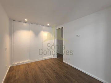 Apartamento T1 para Arrendamento em Santa Maria Maior e Monserrate e Meadela