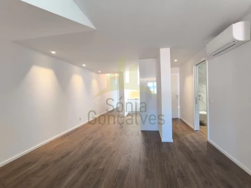 Apartamento T2 para Arrendamento em Santa Maria Maior e Monserrate e Meadela