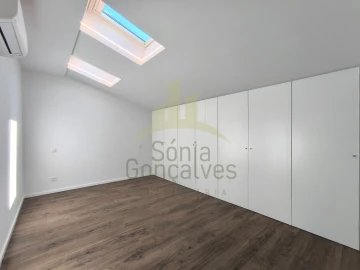 Apartamento T2 para Arrendamento em Santa Maria Maior e Monserrate e Meadela