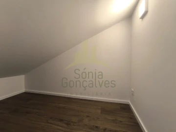 Apartamento T2 para Arrendamento em Santa Maria Maior e Monserrate e Meadela