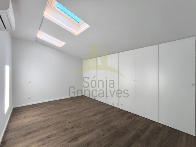 Apartamento T2 para Arrendamento em Santa Maria Maior e Monserrate e Meadela Foto 11