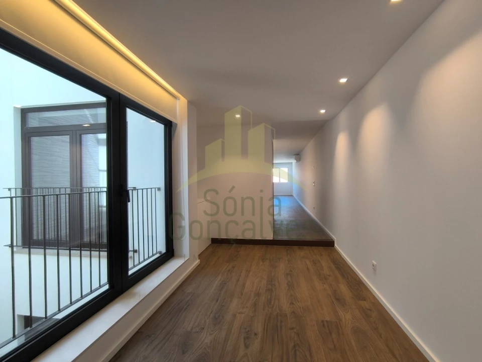 Apartamento T2 para Arrendamento em Santa Maria Maior e Monserrate e Meadela Foto 1