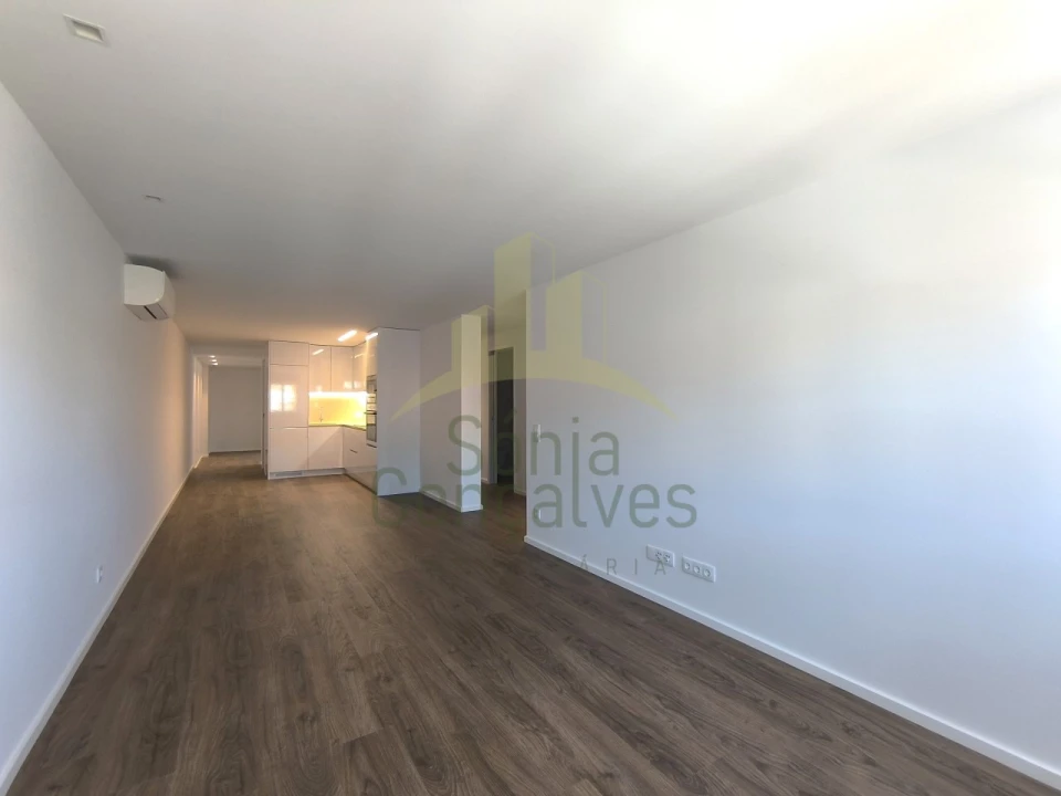 Apartamento T2 para Arrendamento em Santa Maria Maior e Monserrate e Meadela Foto 4