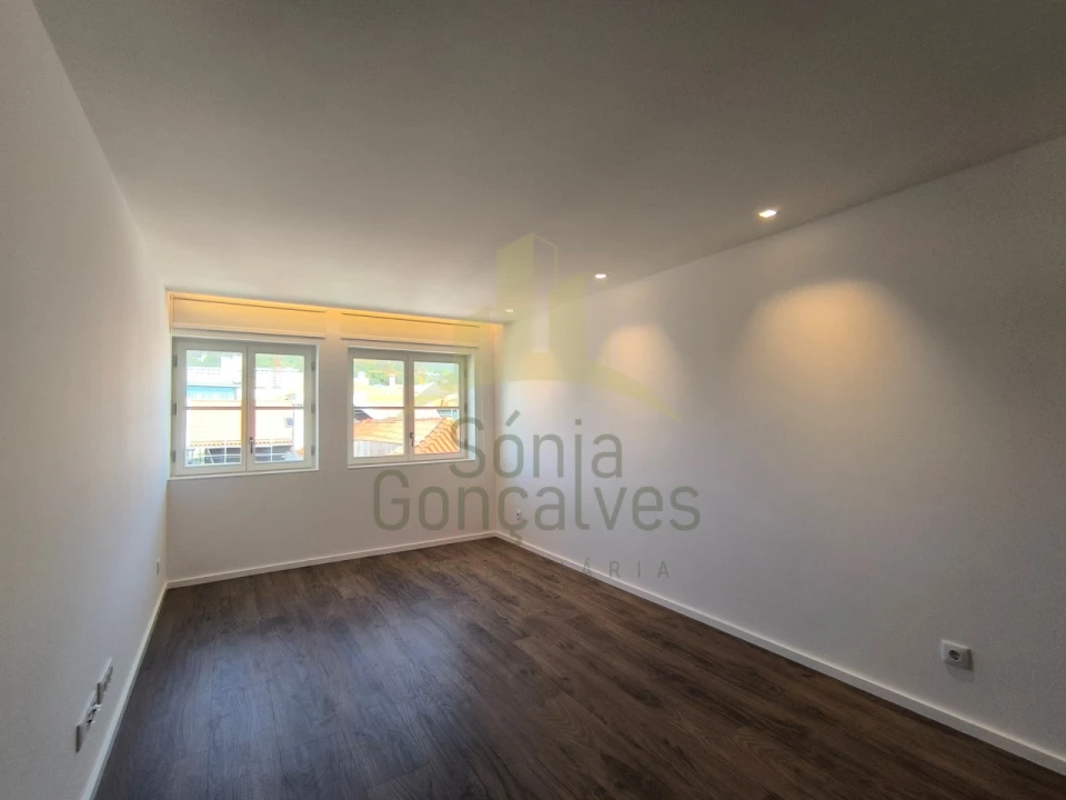 Apartamento T2 para Arrendamento em Santa Maria Maior e Monserrate e Meadela Foto 7
