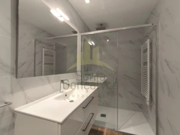 Apartamento T2 para Arrendamento em Santa Maria Maior e Monserrate e Meadela