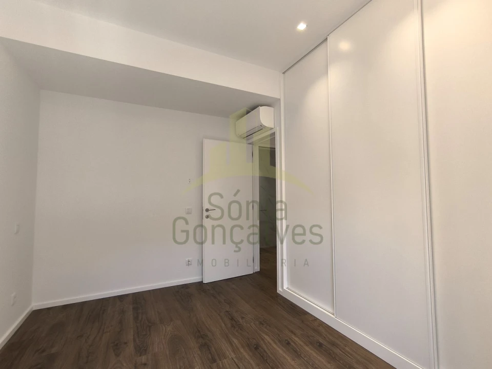 Apartamento T2 para Arrendamento em Santa Maria Maior e Monserrate e Meadela Foto 6