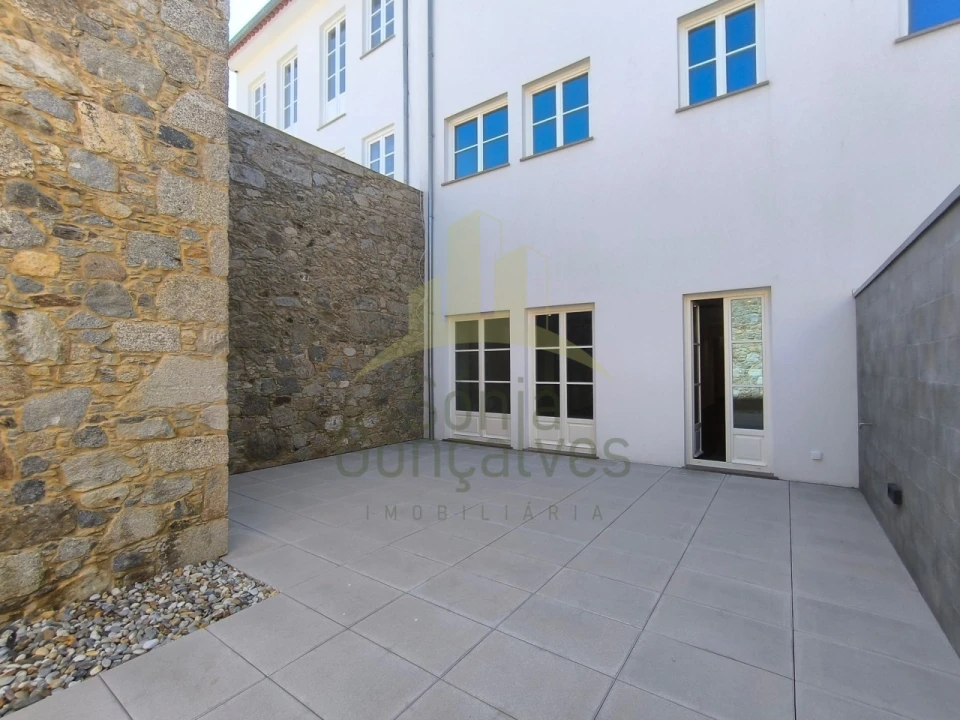 Apartamento T2 para Arrendamento em Santa Maria Maior e Monserrate e Meadela Foto 1