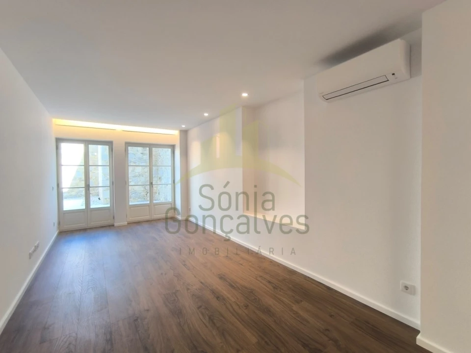 Apartamento T2 para Arrendamento em Santa Maria Maior e Monserrate e Meadela Foto 6