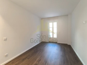 Apartamento T2 para Arrendamento em Santa Maria Maior e Monserrate e Meadela
