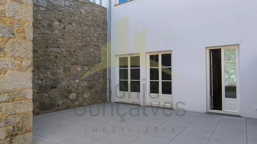 Apartamento T2 para Arrendamento em Santa Maria Maior e Monserrate e Meadela