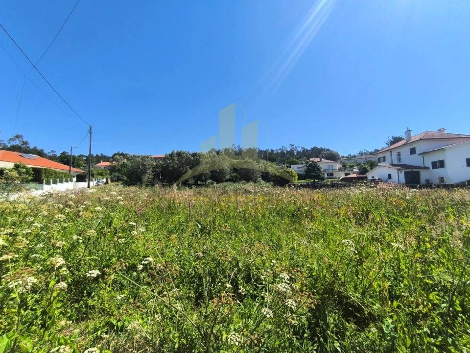 Terreno para Venda em Nogueira, Meixedo e Vilar de Murteda Foto 1