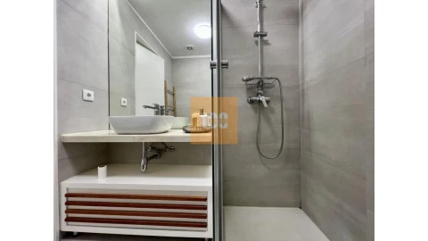 Apartamento T2 para Venda em Cedofeita, Santo Ildefonso, Sé, Miragaia, São Nicolau e Vitória