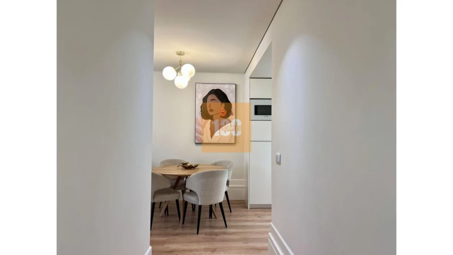 Apartamento T2 para Venda em Cedofeita, Santo Ildefonso, Sé, Miragaia, São Nicolau e Vitória Foto 3