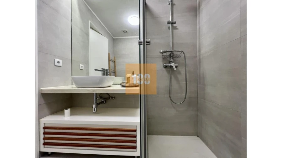 Apartamento T2 para Venda em Cedofeita, Santo Ildefonso, Sé, Miragaia, São Nicolau e Vitória Foto 11