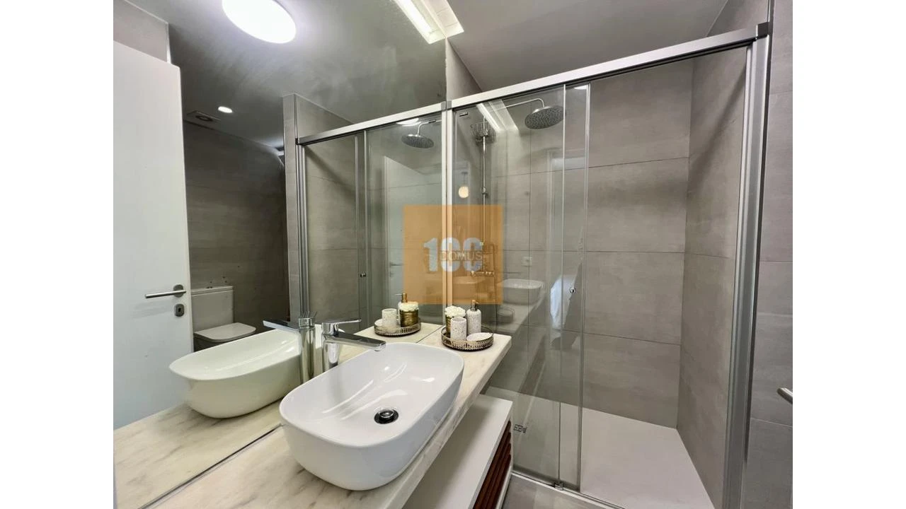 Apartamento T2 para Venda em Cedofeita, Santo Ildefonso, Sé, Miragaia, São Nicolau e Vitória Foto 12