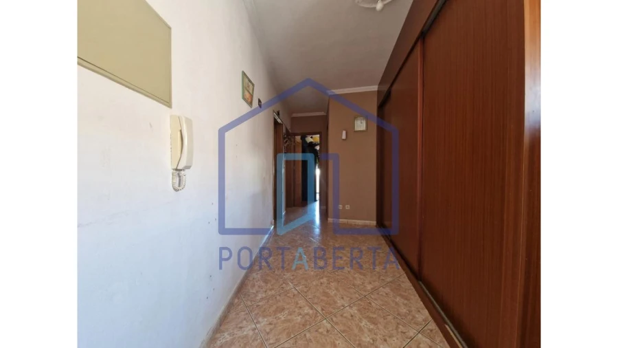Apartamento T2 para Venda em Madalena e Samaiões Foto 3