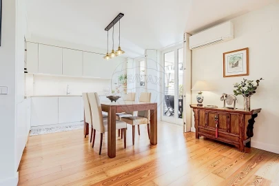 Apartamento T4 para Venda em Santa Maria Maior
