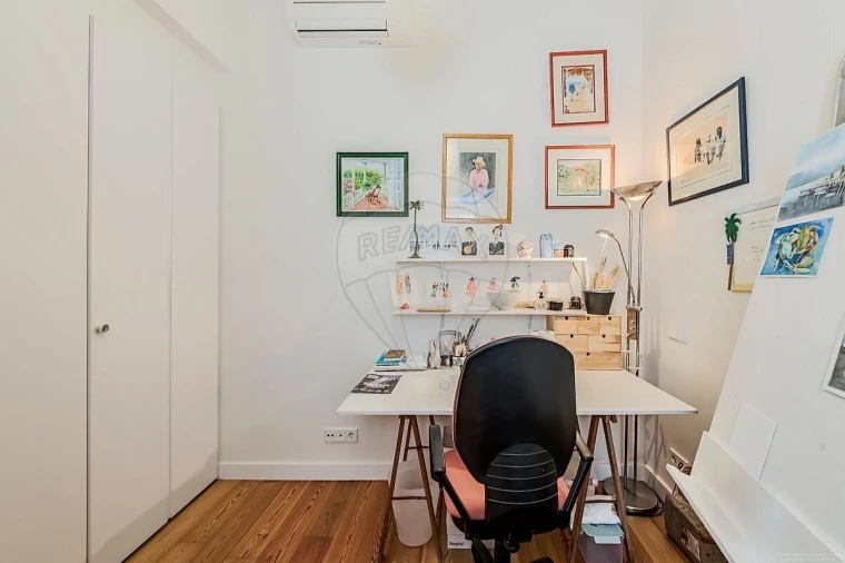 Apartamento T4 para Venda em Santa Maria Maior Foto 16