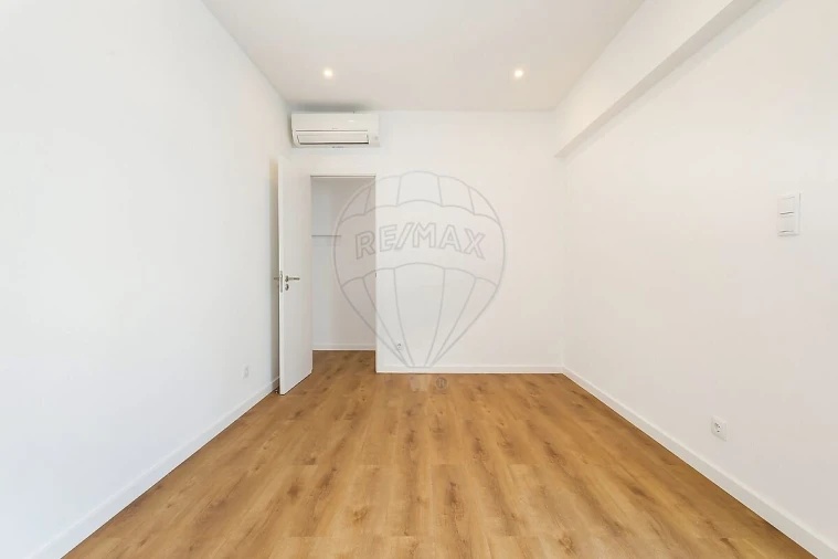 Apartamento T2 para Venda em Estrela Foto 20