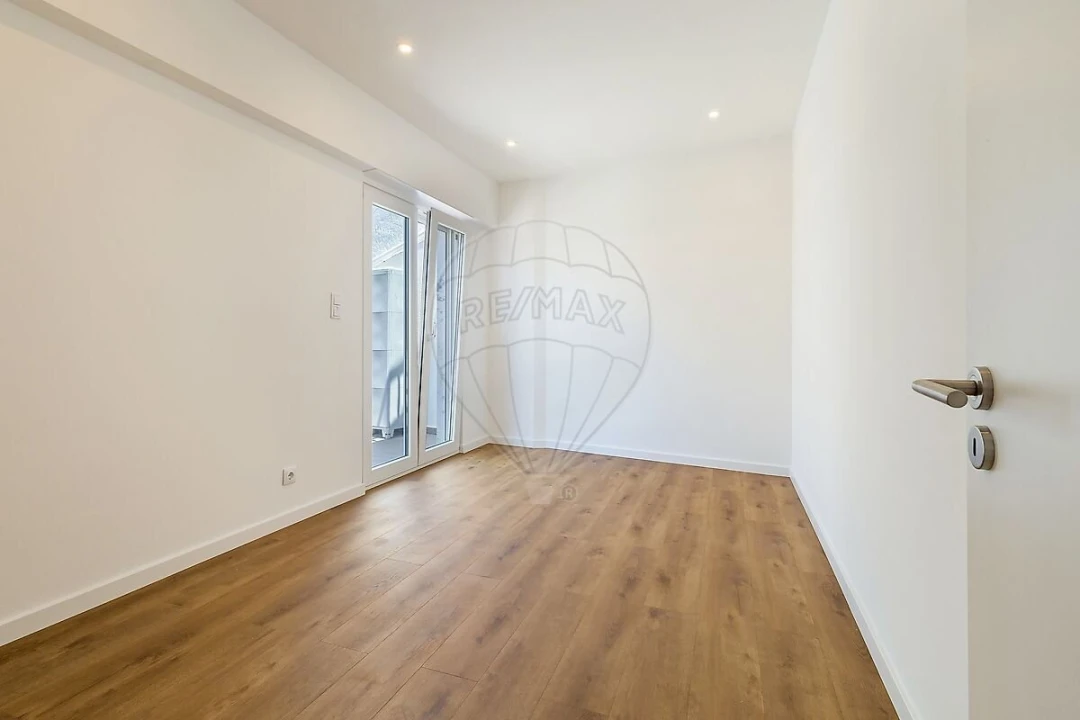 Apartamento T2 para Venda em Estrela Foto 18
