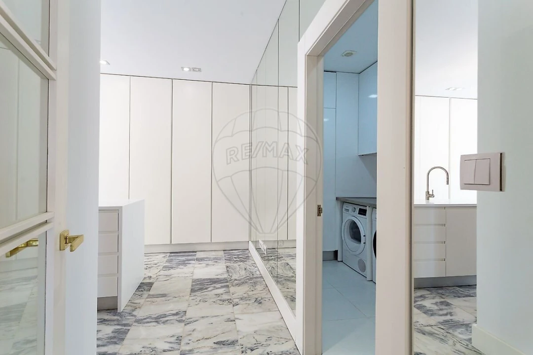 Apartamento T4 para Venda em Arroios Foto 14
