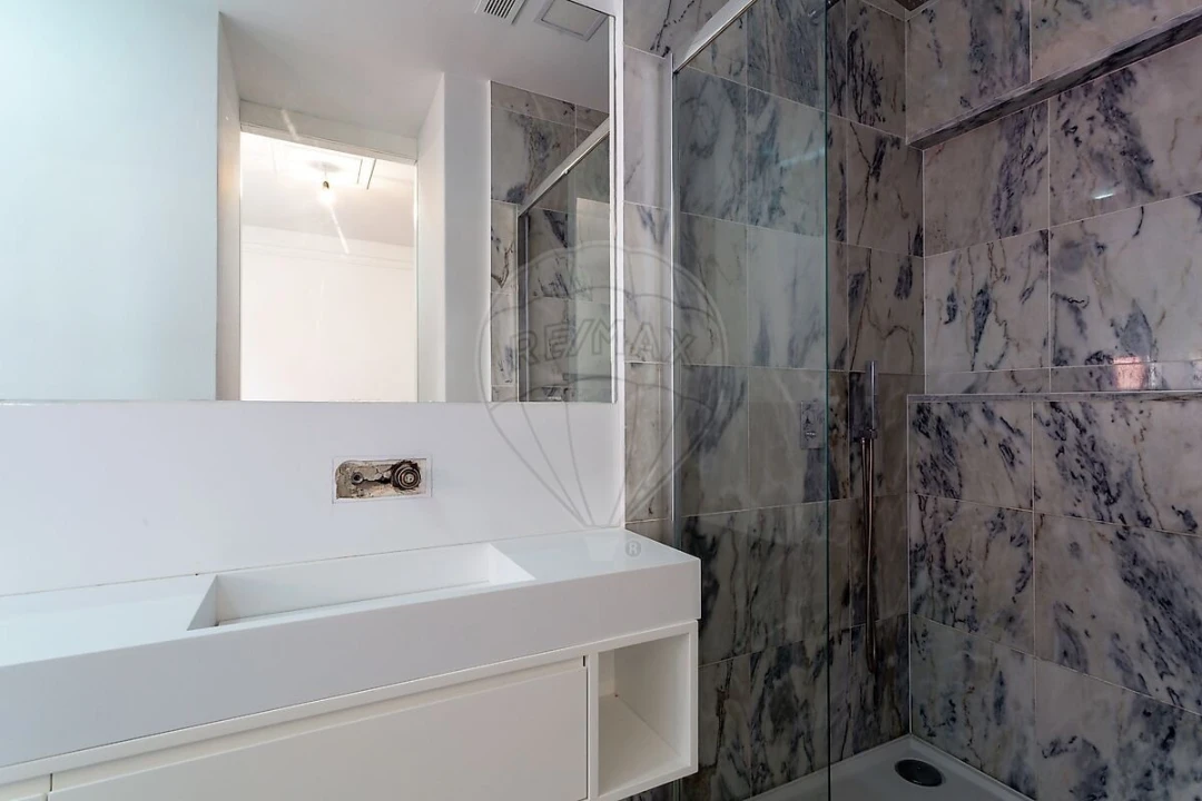 Apartamento T4 para Venda em Arroios Foto 32