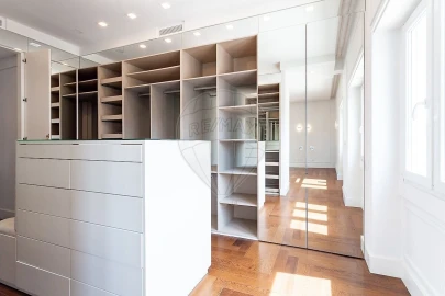 Apartamento T4 para Venda em Arroios