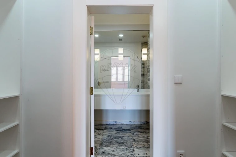 Apartamento T4 para Venda em Arroios Foto 29