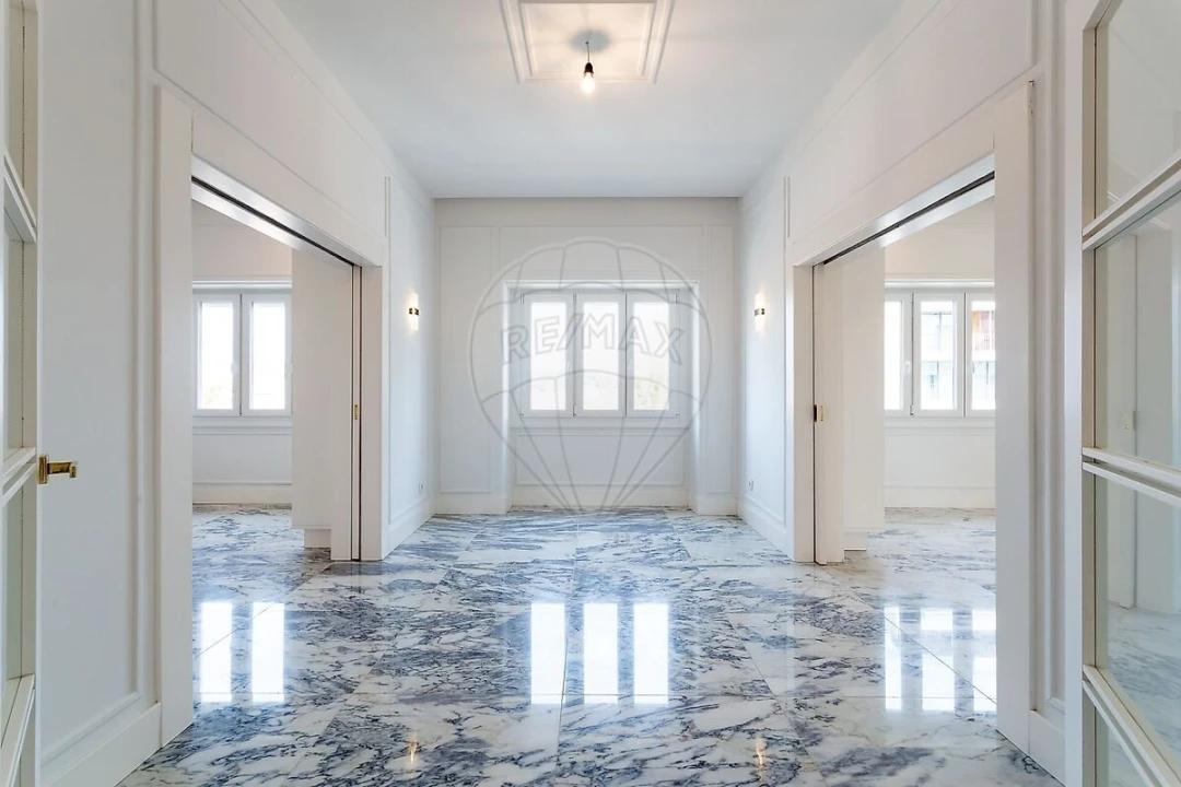 Apartamento T4 para Venda em Arroios Foto 4
