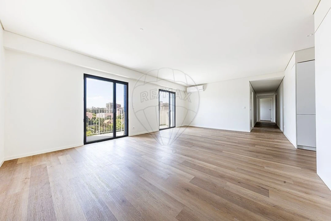 Apartamento T3 para Venda em Lumiar Foto 2