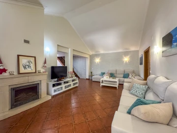 Moradia T4 para Venda em Mafra