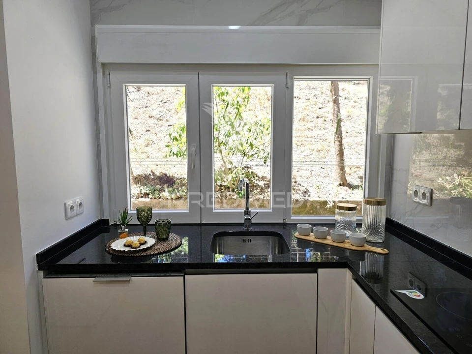 Apartamento T2 para Venda em São Domingos de Benfica Foto 5