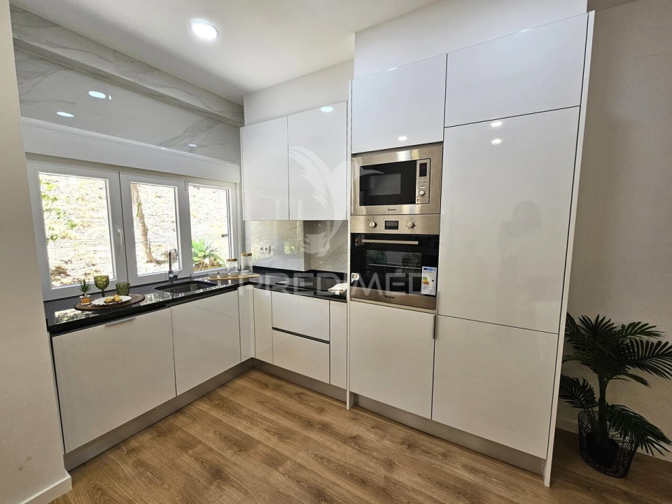 Apartamento T2 para Venda em São Domingos de Benfica Foto 2