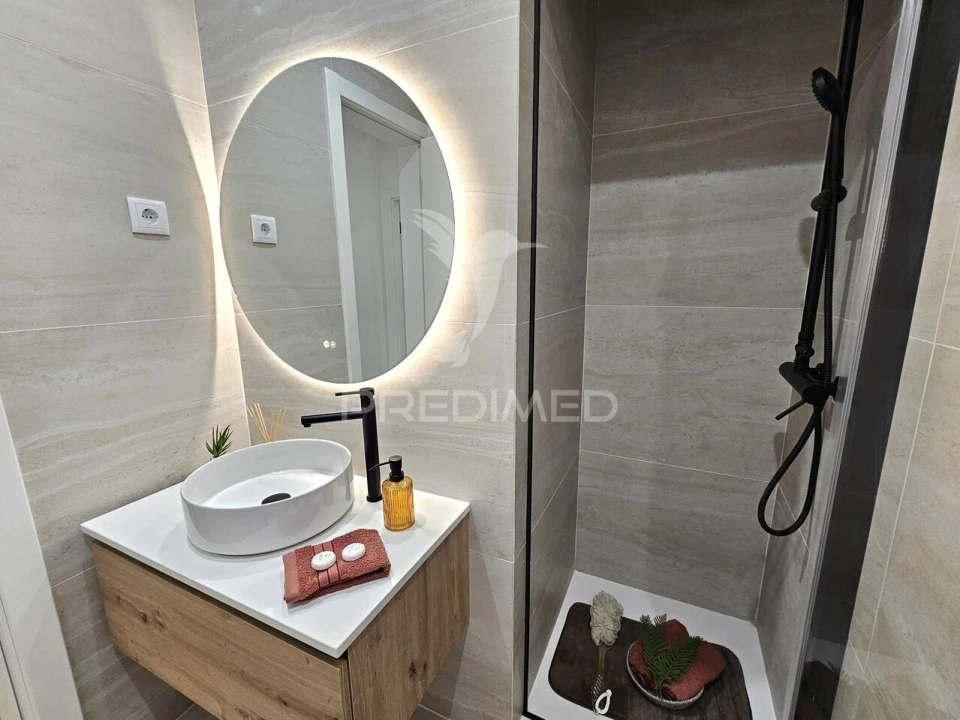 Apartamento T2 para Venda em São Domingos de Benfica Foto 11