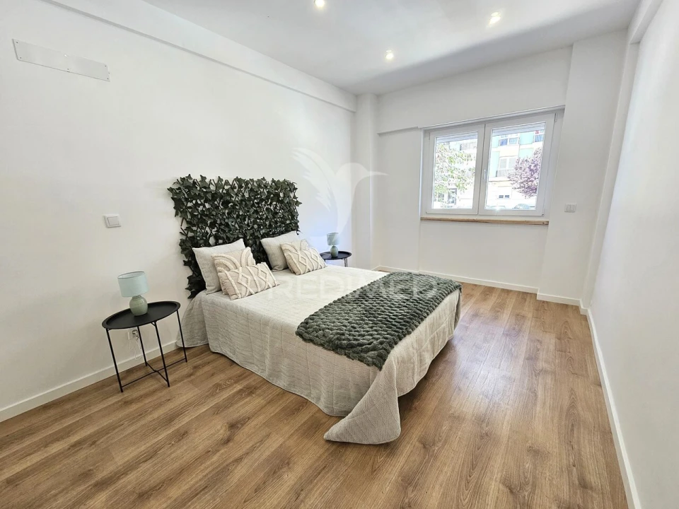 Apartamento T2 para Venda em São Domingos de Benfica Foto 15