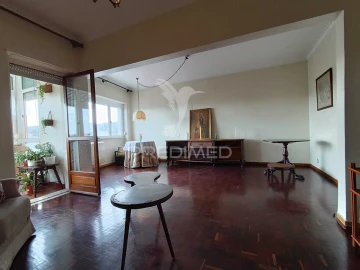 Apartamento T4 para Venda em Queluz e Belas
