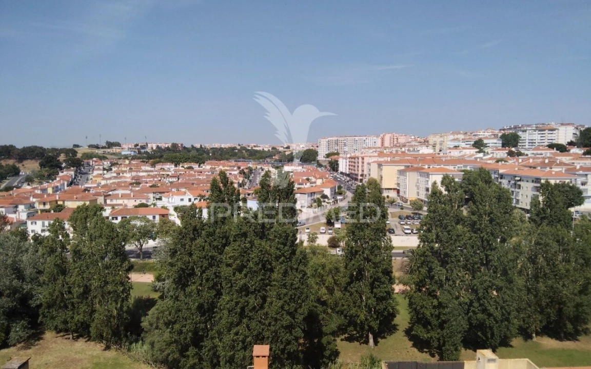 Apartamento T4 para Venda em Queluz e Belas Foto 23