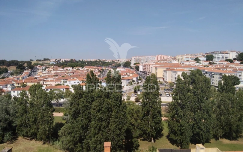 Apartamento T4 para Venda em Queluz e Belas Foto 23
