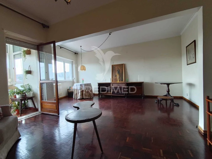 Apartamento T4 para Venda em Queluz e Belas Foto 3