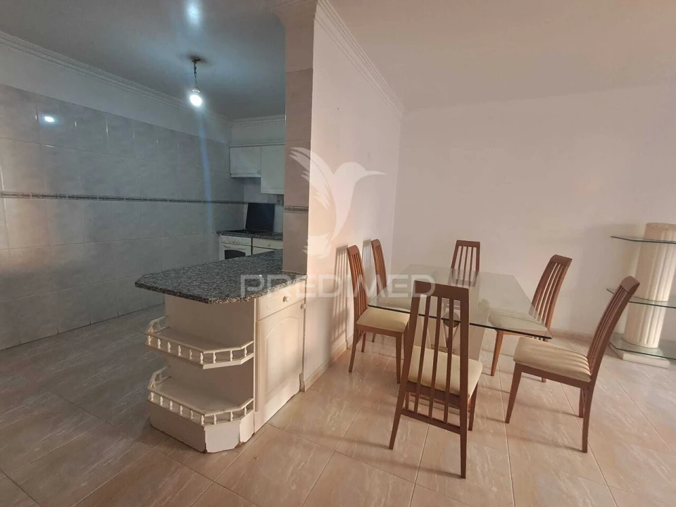 Apartamento T2 para Venda em Algueirão-Mem Martins Foto 8