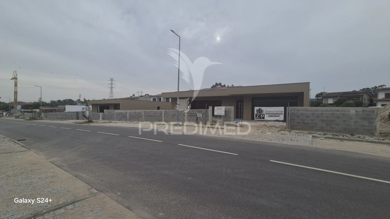Moradia T4 para Venda em Soutelo Foto 25