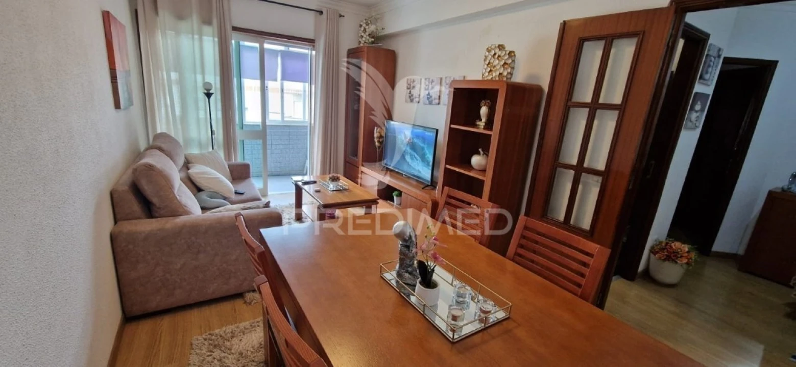 Apartamento T2 para Venda em Ermesinde Foto 2