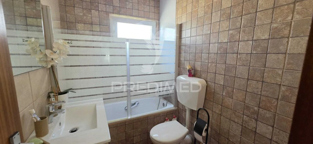 Apartamento T3 para Venda em Sé e São Lourenço Foto 9