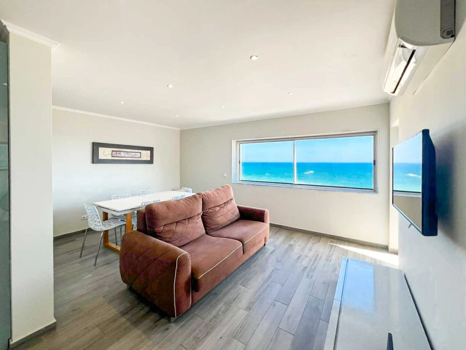 Apartamento T2 para Venda em Portimão Foto 3
