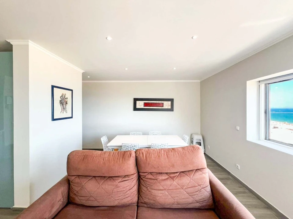 Apartamento T2 para Venda em Portimão Foto 6
